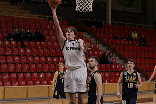 1. liga: BC Prievidza B - BK MŠK Patrioti Žiar n. Hronom U23 75:102 (foto: Ladislav Szibilla)	