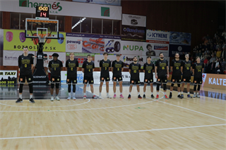 16. Kolo Niké SBL: BC Prievidza - Inter Bratislava 84:86* (foto: Ladislav Szibilla)	