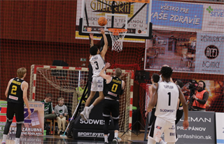 16. Kolo Niké SBL: BC Prievidza - Inter Bratislava 84:86* (foto: Ladislav Szibilla)	