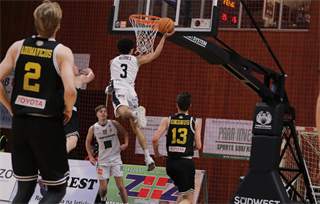 16. Kolo Niké SBL: BC Prievidza - Inter Bratislava 84:86* (foto: Ladislav Szibilla)	