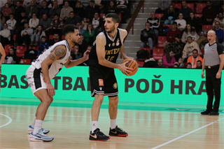16. Kolo Niké SBL: BC Prievidza - Inter Bratislava 84:86* (foto: Ladislav Szibilla)	