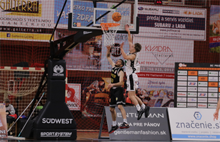 16. Kolo Niké SBL: BC Prievidza - Inter Bratislava 84:86* (foto: Ladislav Szibilla)	