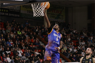 19. Kolo Niké SBL: BC Prievidza - BKM Lučenec 90:76 (foto: Ladislav Szibilla)	