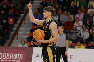 19. Kolo Niké SBL: BC Prievidza - BKM Lučenec 90:76 (foto: Ladislav Szibilla)	