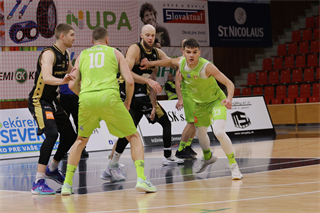 18. Kolo Niké SBL: BC Prievidza - Slávia SPU Nitra 90:77 (foto: Ladislav Szibilla)	