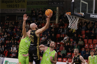 18. Kolo Niké SBL: BC Prievidza - Slávia SPU Nitra 90:77 (foto: Ladislav Szibilla)	