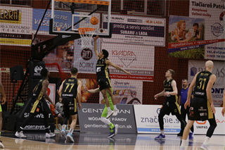 18. Kolo Niké SBL: BC Prievidza - Slávia SPU Nitra 90:77 (foto: Ladislav Szibilla)	