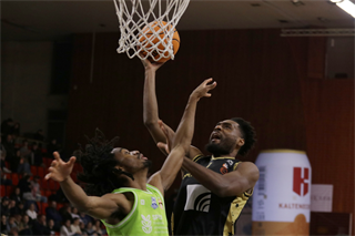 18. Kolo Niké SBL: BC Prievidza - Slávia SPU Nitra 90:77 (foto: Ladislav Szibilla)	
