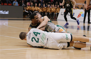 23. Kolo Niké SBL: BC Prievidza - MBK Handlová 80:73 (foto: Ladislav Szibilla)	