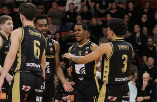 23. Kolo Niké SBL: BC Prievidza - MBK Handlová 80:73 (foto: Ladislav Szibilla)	