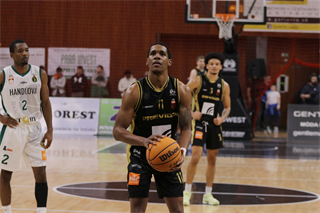 23. Kolo Niké SBL: BC Prievidza - MBK Handlová 80:73 (foto: Ladislav Szibilla)	