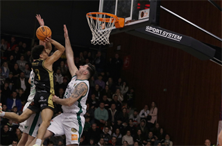 23. Kolo Niké SBL: BC Prievidza - MBK Handlová 80:73 (foto: Ladislav Szibilla)	