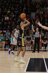 23. Kolo Niké SBL: BC Prievidza - MBK Handlová 80:73 (foto: Ladislav Szibilla)	