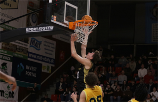 26. Kolo Niké SBL: BC Prievidza - BK Iskra Svit 70:50 (foto: Ladislav Szibilla)	