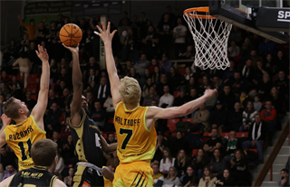 26. Kolo Niké SBL: BC Prievidza - BK Iskra Svit 70:50 (foto: Ladislav Szibilla)	