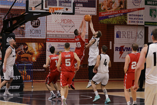 1. liga: BC Prievidza B - BK Slovenský Orol Levoča 102:62 (foto: Ladislav Szibilla)	