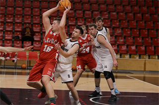 1. liga: BC Prievidza B - BK Slovenský Orol Levoča 102:62 (foto: Ladislav Szibilla)	