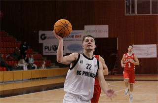 1. liga: BC Prievidza B - BK Slovenský Orol Levoča 102:62 (foto: Ladislav Szibilla)	