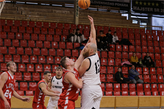 1. liga: BC Prievidza B - BK Slovenský Orol Levoča 102:62 (foto: Ladislav Szibilla)	
