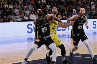 34. Kolo Niké SBL: BC Prievidza - BK Inter Bratislava 96:67 (foto: Ladislav Szibilla)	