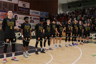 1. zápas štvrťfinále Niké SBL: BC Prievidza - Inter Bratislava 88:84 (foto: Ladislav Szibilla)	