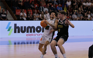 1. zápas štvrťfinále Niké SBL: BC Prievidza - Inter Bratislava 88:84 (foto: Ladislav Szibilla)	
