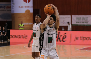 1. zápas štvrťfinále Niké SBL: BC Prievidza - Inter Bratislava 88:84 (foto: Ladislav Szibilla)	