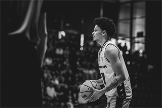 1. štvrťfinále Niké SBL: BC Prievidza - Inter Bratislava 88:84 (foto: Vladimír Králik)	