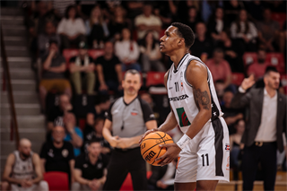 1. štvrťfinále Niké SBL: BC Prievidza - Inter Bratislava 88:84 (foto: Vladimír Králik)	