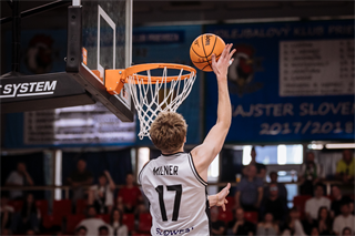 1. štvrťfinále Niké SBL: BC Prievidza - Inter Bratislava 88:84 (foto: Vladimír Králik)	
