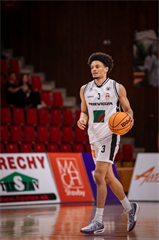 1. štvrťfinále Niké SBL: BC Prievidza - Inter Bratislava 88:84 (foto: Vladimír Králik)	