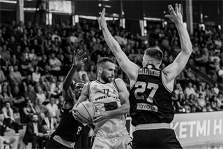 1. štvrťfinále Niké SBL: BC Prievidza - Inter Bratislava 88:84 (foto: Vladimír Králik)	