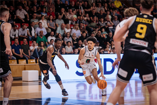 1. štvrťfinále Niké SBL: BC Prievidza - Inter Bratislava 88:84 (foto: Vladimír Králik)	