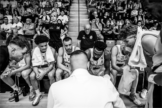 1. štvrťfinále Niké SBL: BC Prievidza - Inter Bratislava 88:84 (foto: Vladimír Králik)	