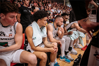 1. štvrťfinále Niké SBL: BC Prievidza - Inter Bratislava 88:84 (foto: Vladimír Králik)	