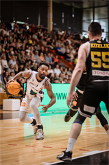 1. štvrťfinále Niké SBL: BC Prievidza - Inter Bratislava 88:84 (foto: Vladimír Králik)	