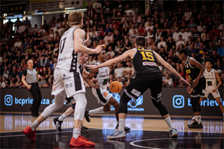 1. štvrťfinále Niké SBL: BC Prievidza - Inter Bratislava 88:84 (foto: Vladimír Králik)	