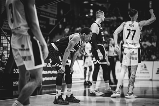 1. štvrťfinále Niké SBL: BC Prievidza - Inter Bratislava 88:84 (foto: Vladimír Králik)	