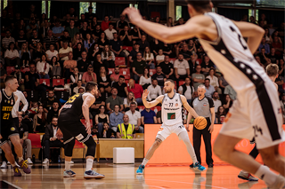 1. štvrťfinále Niké SBL: BC Prievidza - Inter Bratislava 88:84 (foto: Vladimír Králik)	
