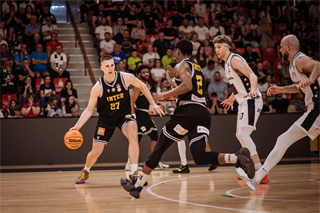 1. štvrťfinále Niké SBL: BC Prievidza - Inter Bratislava 88:84 (foto: Vladimír Králik)	