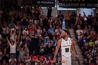 1. štvrťfinále Niké SBL: BC Prievidza - Inter Bratislava 88:84 (foto: Vladimír Králik)	