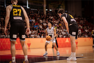 1. štvrťfinále Niké SBL: BC Prievidza - Inter Bratislava 88:84 (foto: Vladimír Králik)	