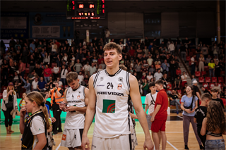 1. štvrťfinále Niké SBL: BC Prievidza - Inter Bratislava 88:84 (foto: Vladimír Králik)	