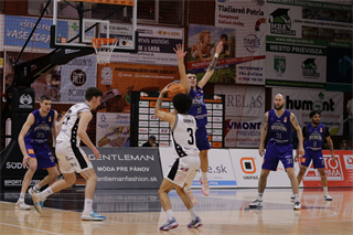 3. zápas semifinále Niké SBL: BC Prievidza - Spišskí Rytieri 102:89 (foto: Ladislav Szibilla)	