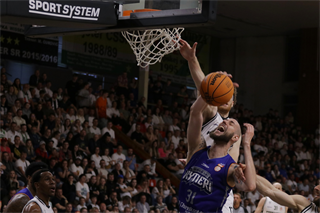 3. zápas semifinále Niké SBL: BC Prievidza - Spišskí Rytieri 102:89 (foto: Ladislav Szibilla)	