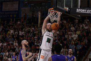 3. zápas semifinále Niké SBL: BC Prievidza - Spišskí Rytieri 102:89 (foto: Ladislav Szibilla)	