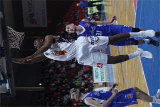 9. kolo Eurovia SBL: BC Prievidza - VŠEMvs Karlovka Bratislava 70:59 (2. fotogaléria)