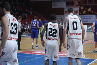 9. kolo Eurovia SBL: BC Prievidza - VŠEMvs Karlovka Bratislava 70:59 (2. fotogaléria)