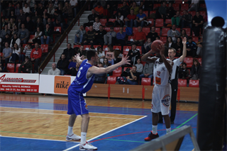 9. kolo Eurovia SBL: BC Prievidza - VŠEMvs Karlovka Bratislava 70:59 (2. fotogaléria)