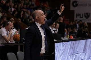 Európsky pohár FIBA: BC Prievidza - Alba Fehervar 102:85 (Foto Ladislav Szibilla)	